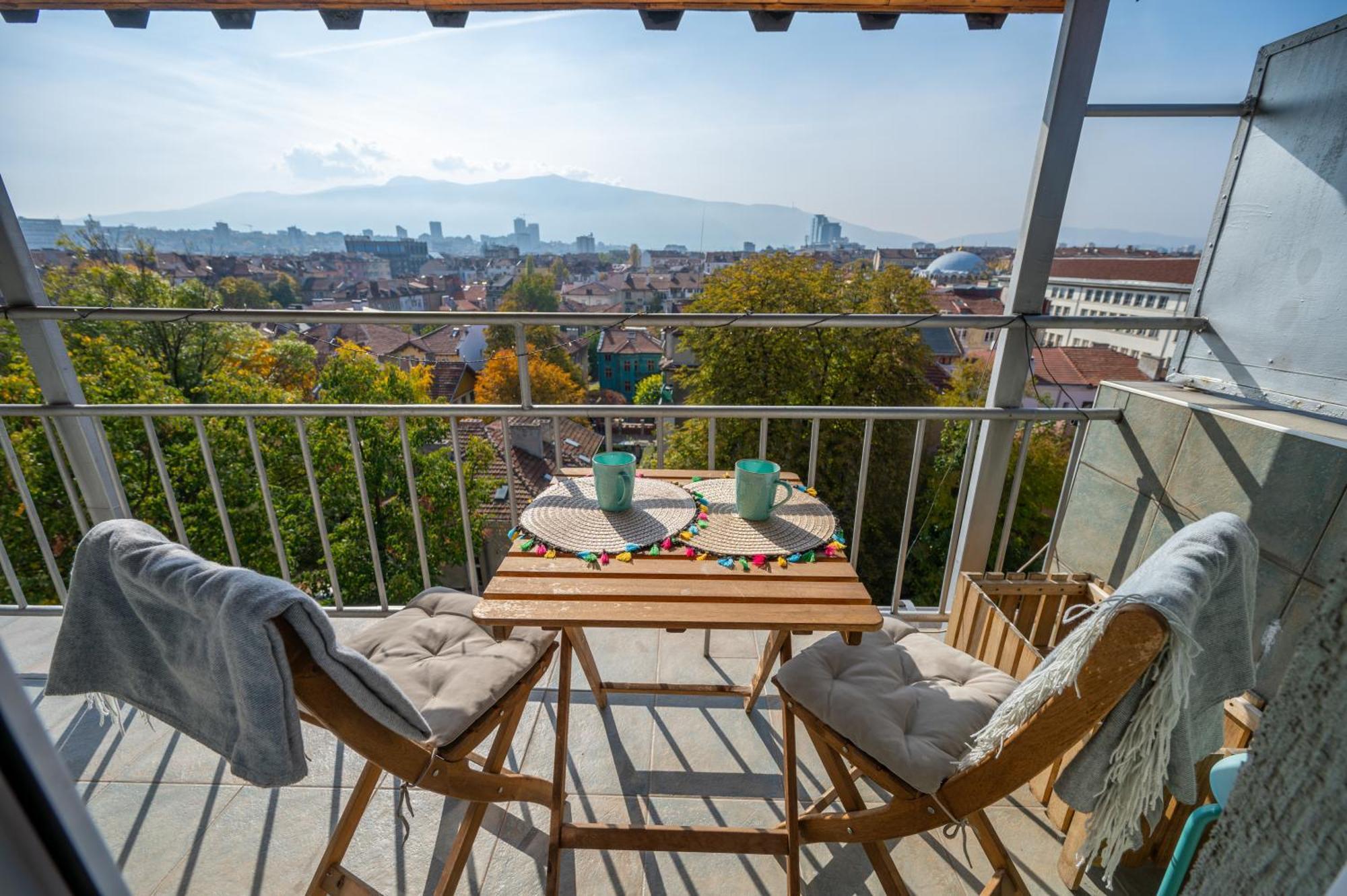 Bright 1bdr With Balcony דירה *