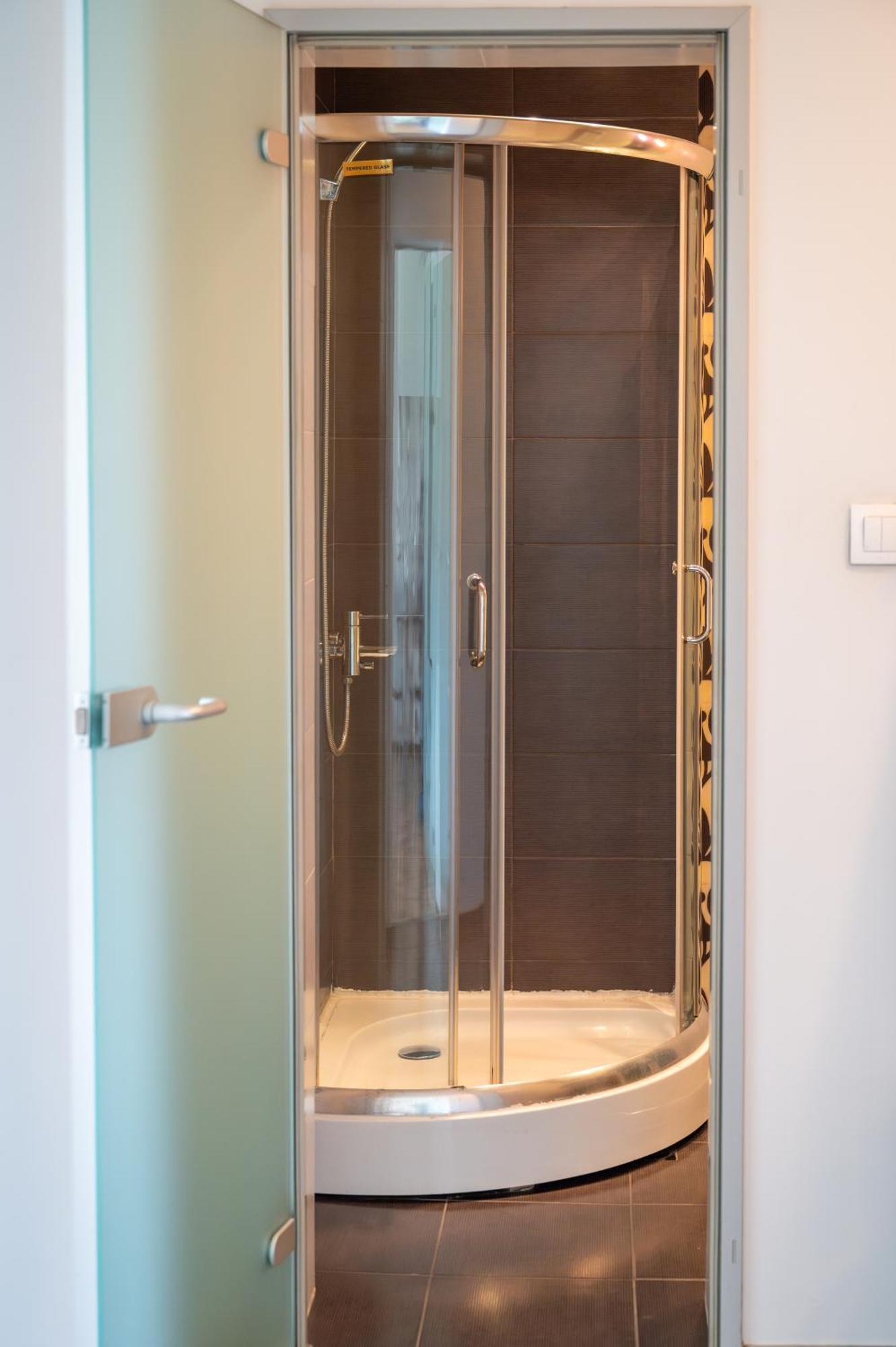 דירה Bright 1bdr With Balcony
